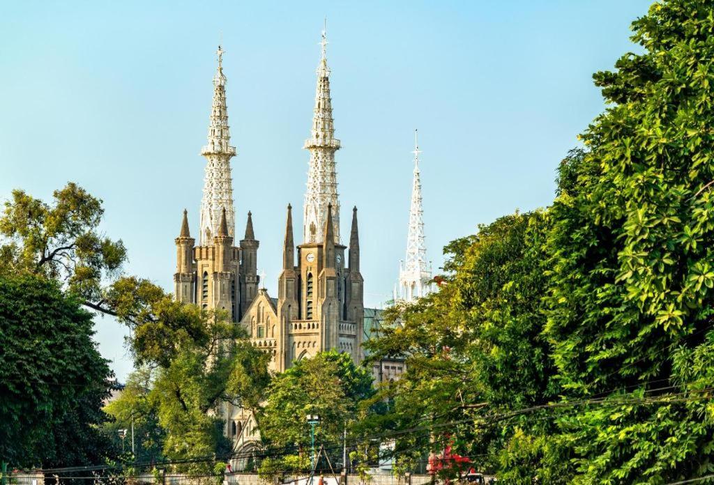 โรงแรมกูรฟาติ จาการ์ตา ภายนอก รูปภาพ